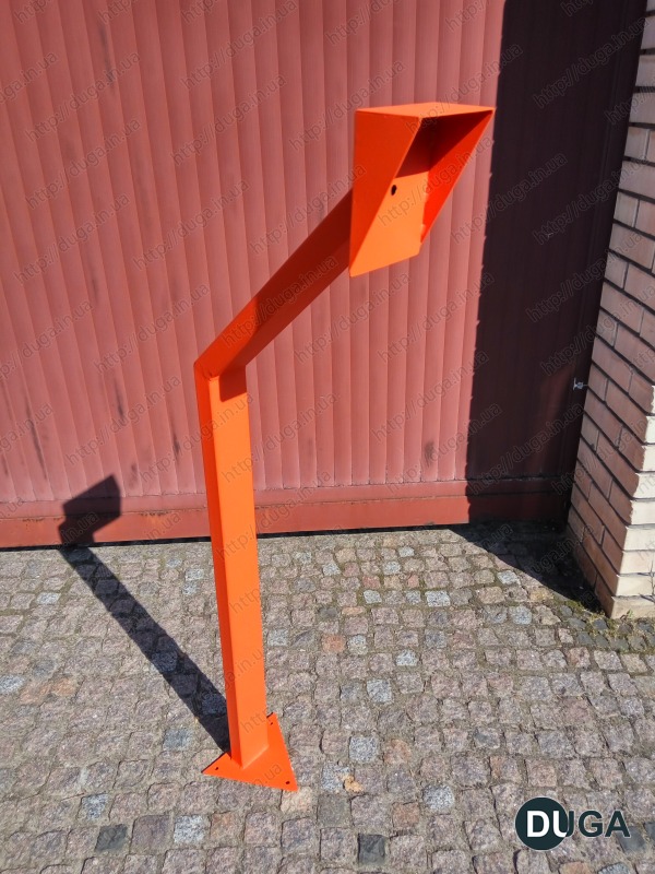 Оранжевая парковочная стойка