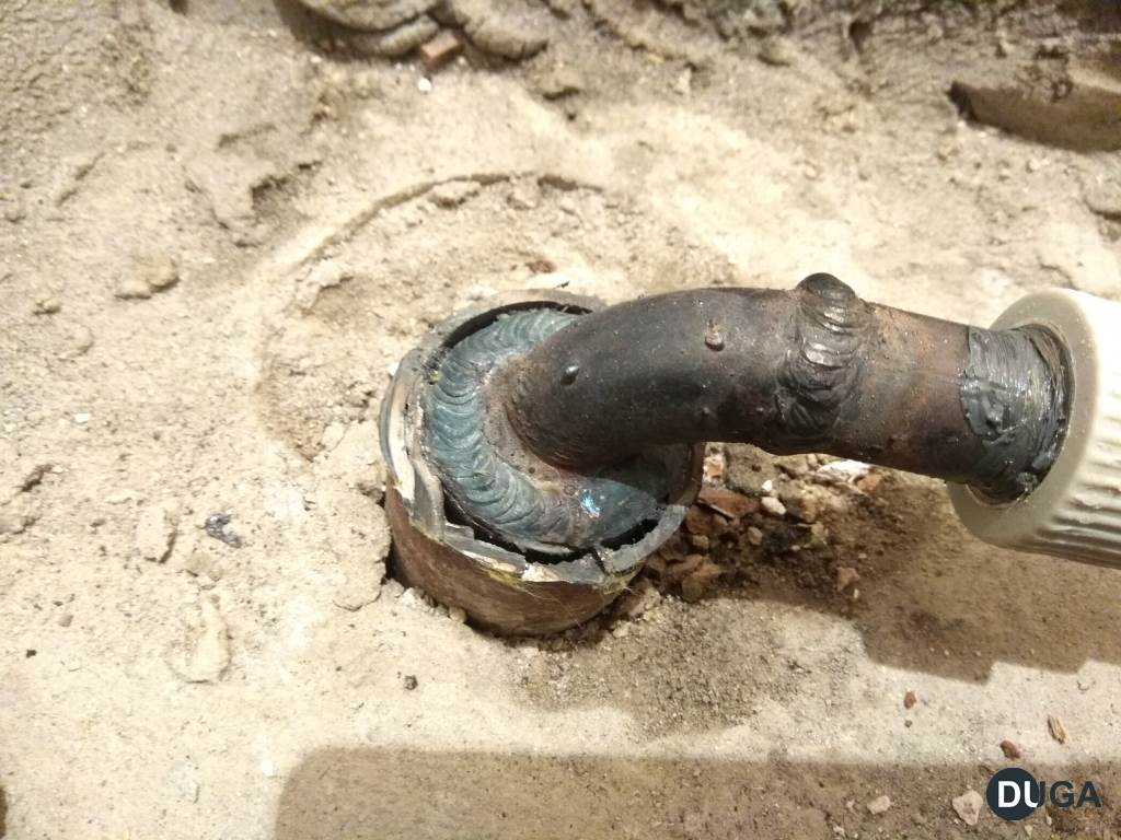 Ремонт труби водопроводу